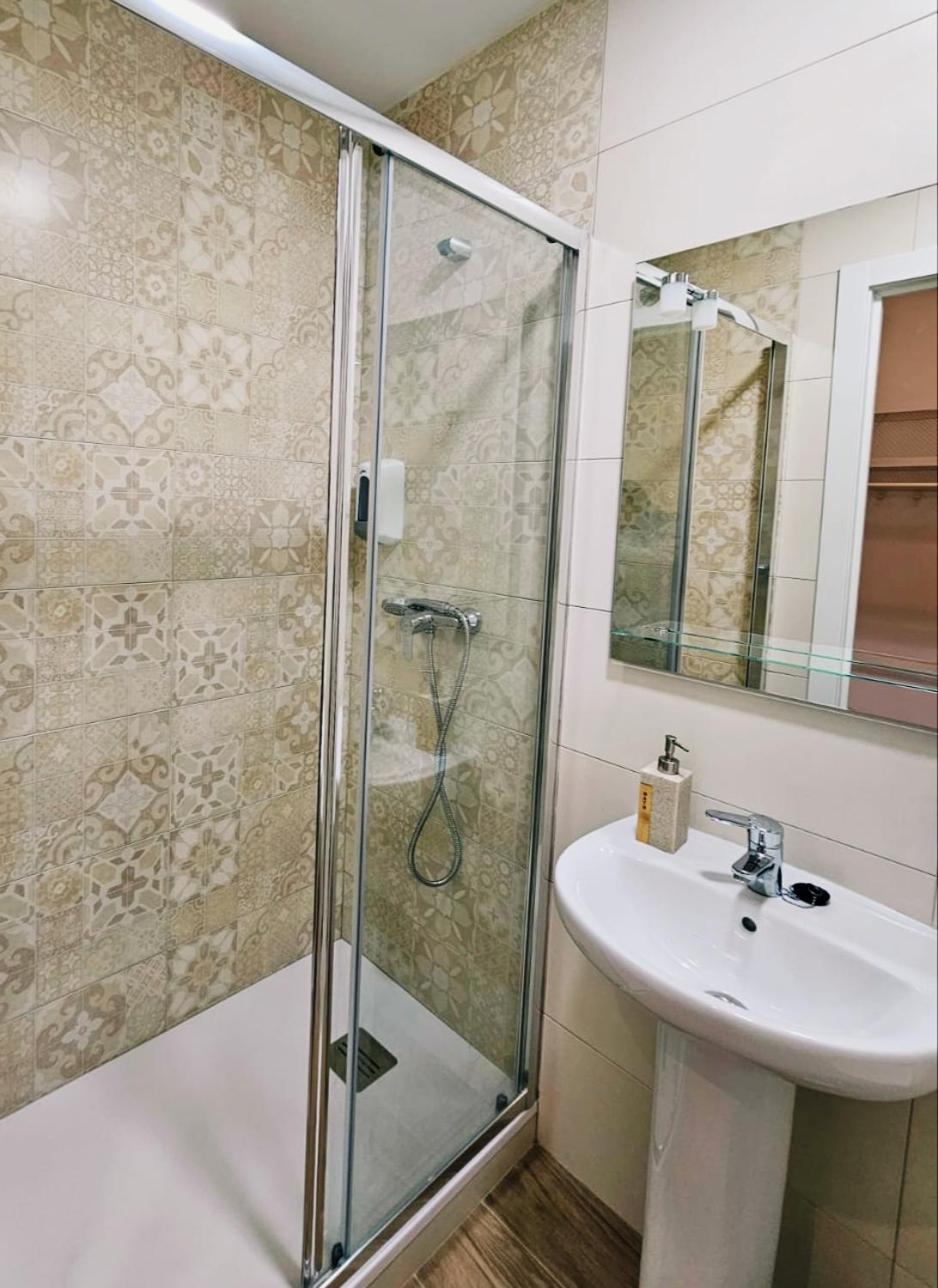 Hostal Andrea Granvia Μαδρίτη Εξωτερικό φωτογραφία